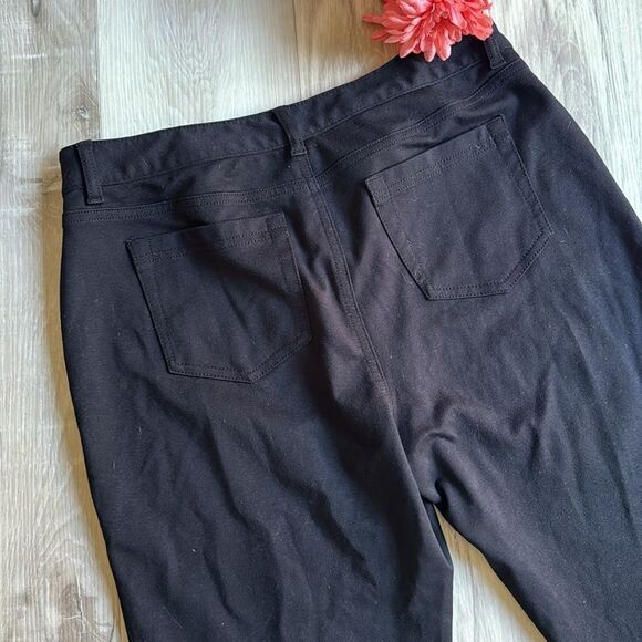 Croft & Barrow Black Stretch Pants Size 16 Short - Picture 4 of 5